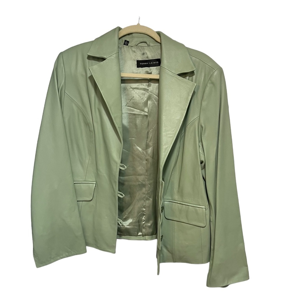 Terry Lewis Leather Jacket with tags never worn womens Large clover buttons